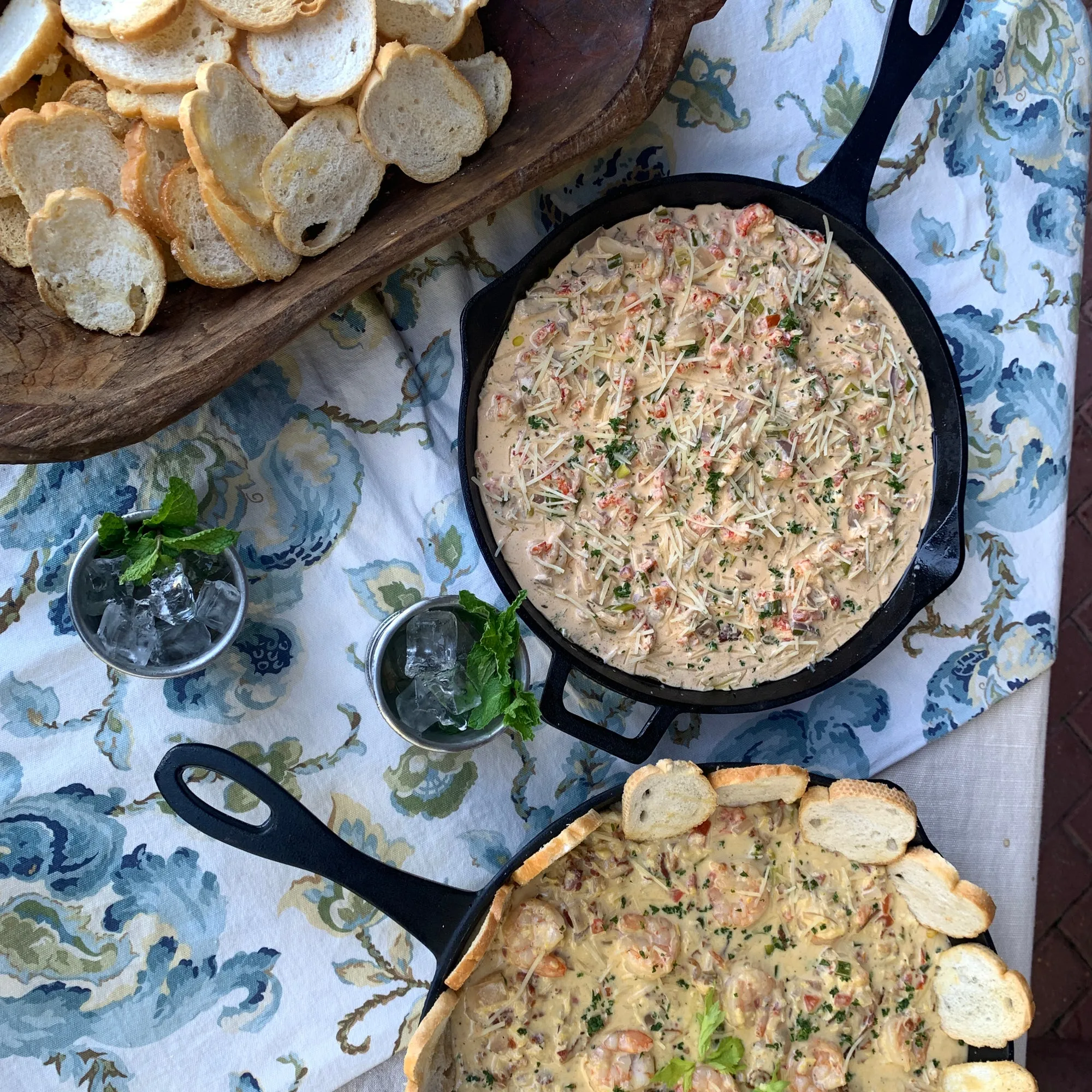 10-in, 12-in, and 14-in Cast Iron Skillet Set