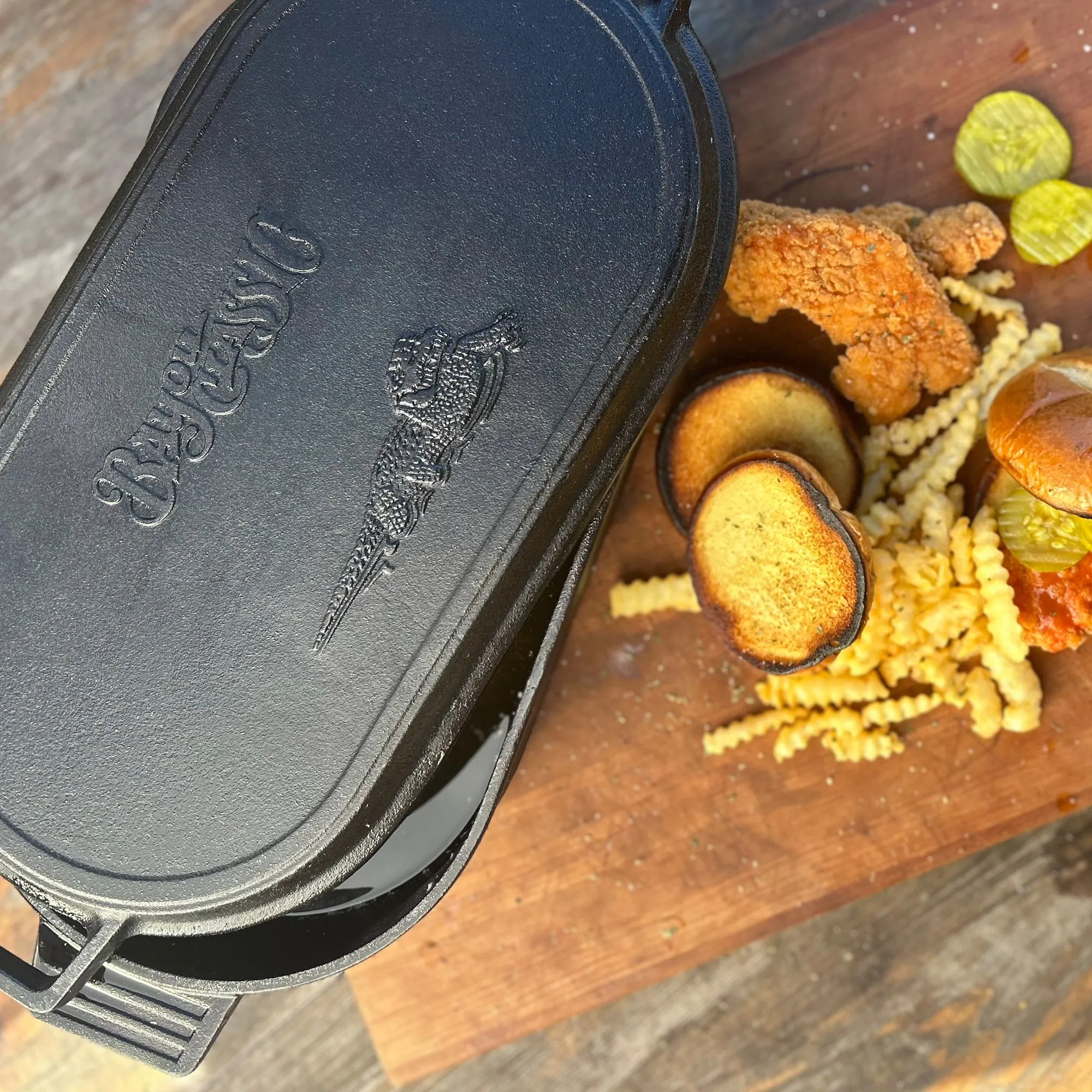 6-qt Cast Iron Oval Fryer with Griddle Lid