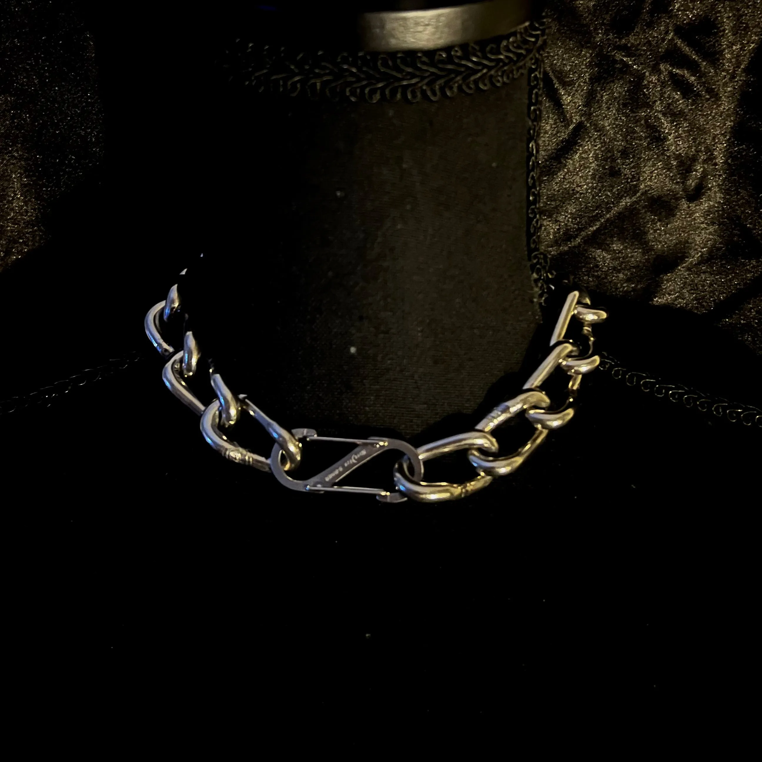 baby metal choker.