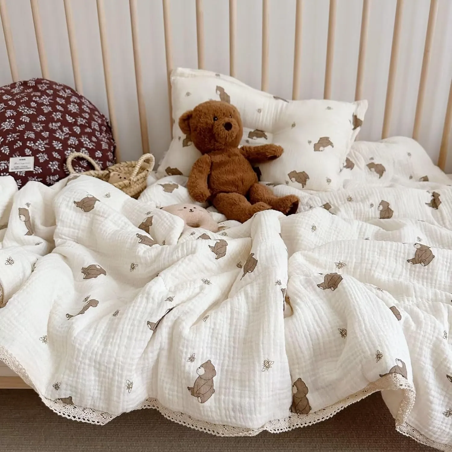 BuLuTu 100% Muslin Toddler Quilt Thin Crib Comforter Girls Boys Quilted Blankets, 47"x59", 1.5 Pounds, Soft Breathable Muslin Cotton Quilts, Bee Bear Pattern, Machine Washable