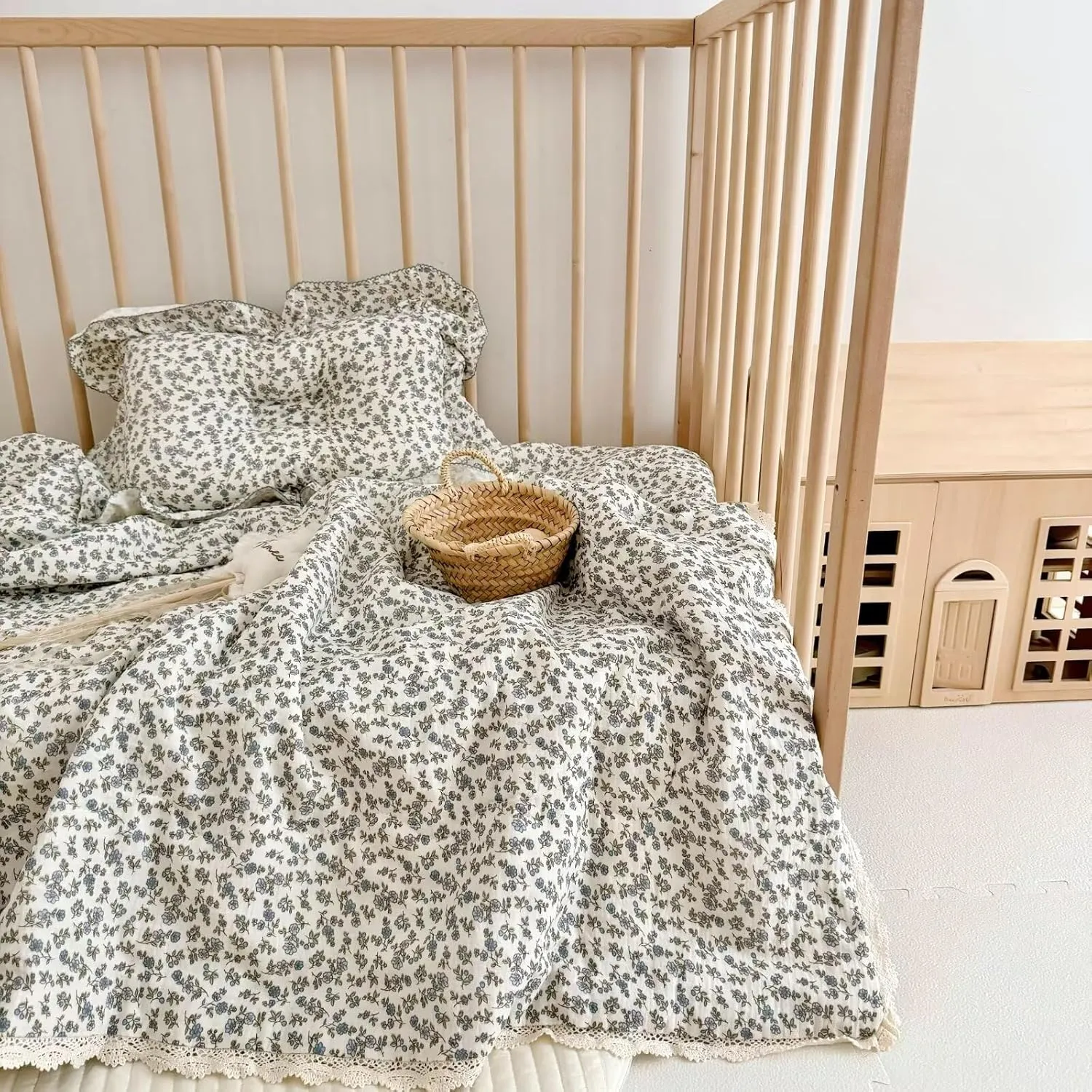 BuLuTu Cotton Muslin Toddler Blanket Blue Floral Print Kids Quilts for Crib Cot Soft Lightweight Boys Girls Comforter for All Seasons, Machine Washable, 47x59 Inches