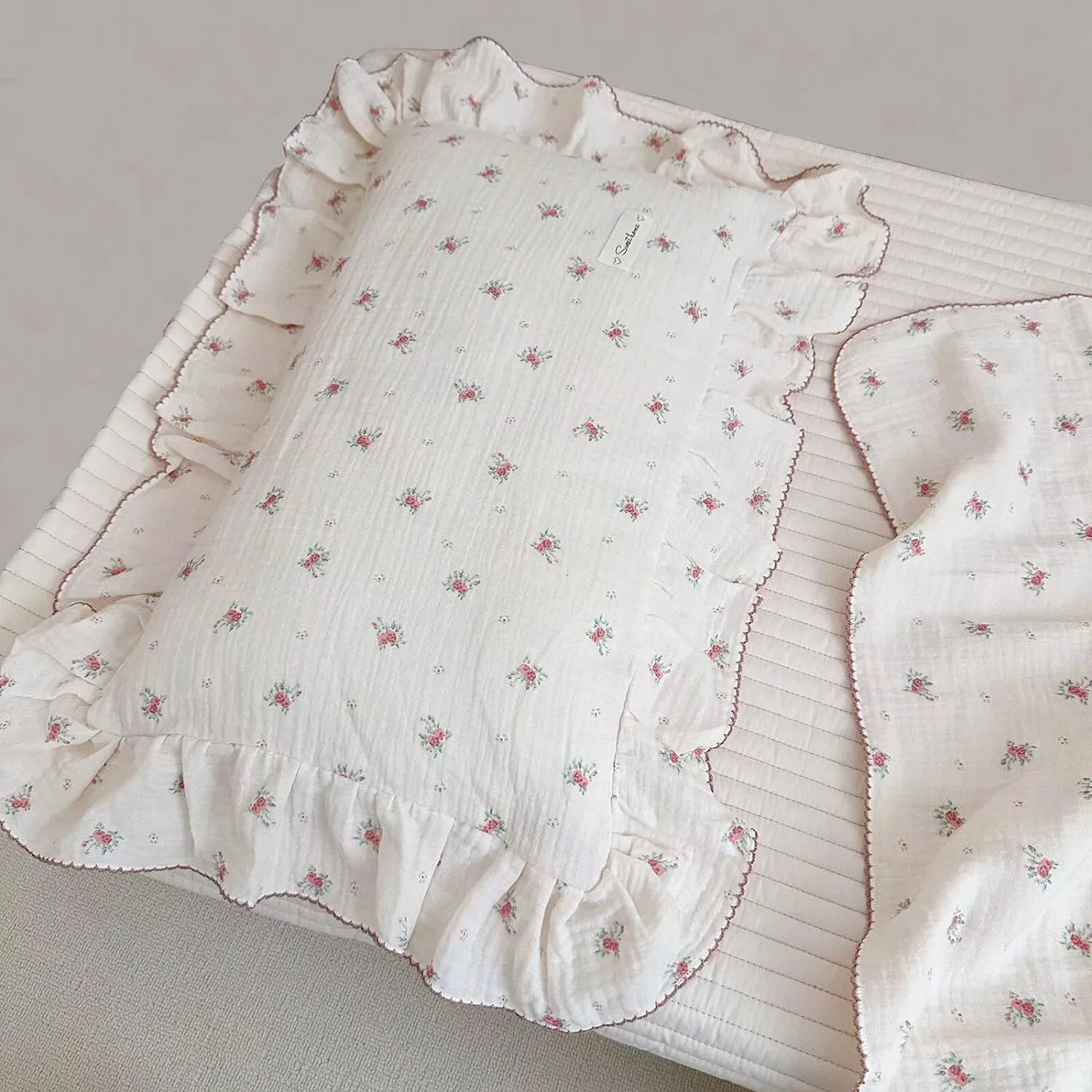 BuLuTu Toddler Pillowcase Cotton Muslin Kids Pillow Cases Enveloped Soft Breathable Children Teens Pillow Cover for Sleeping Traveling, Standard Size Pillow Protector, 1 Piece,Berry Pattern, 28"x18"