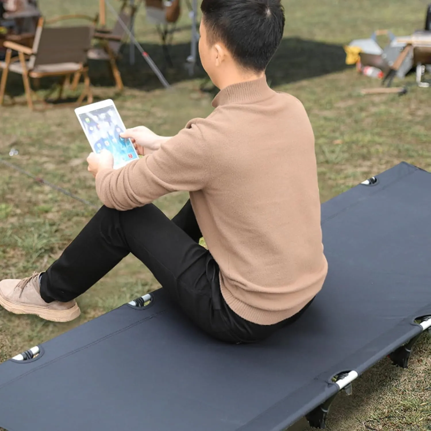 Camping Cot for Adults Lightweight Folding Tent Camping Cot Bed with Storage Bag Collapsing Sleeping Bed 330 lbs Load Capacity Easy Setup Portable Folding Bed for Outdoor Travel, Hiking