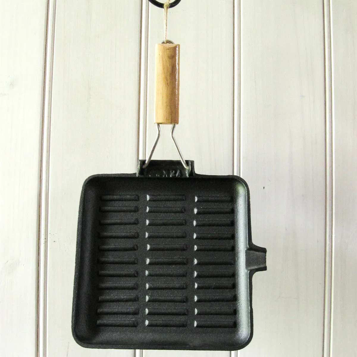 Cast iron skillet
