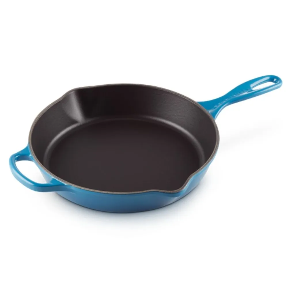 Le Creuset Signature cast iron round Skillet