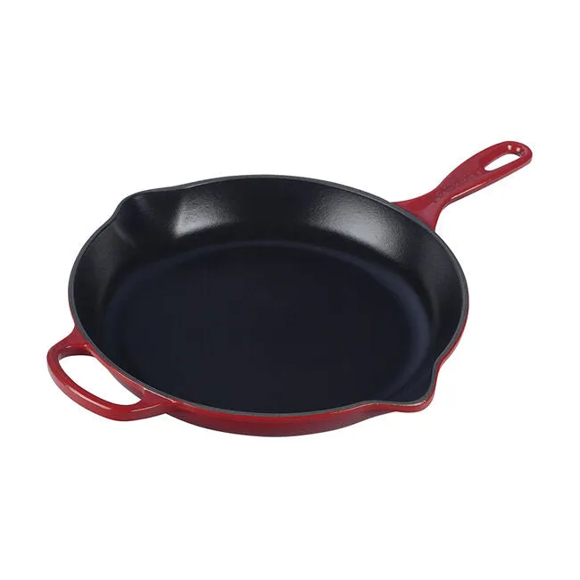 Le Creuset Signature Iron Skillet - 11.75"