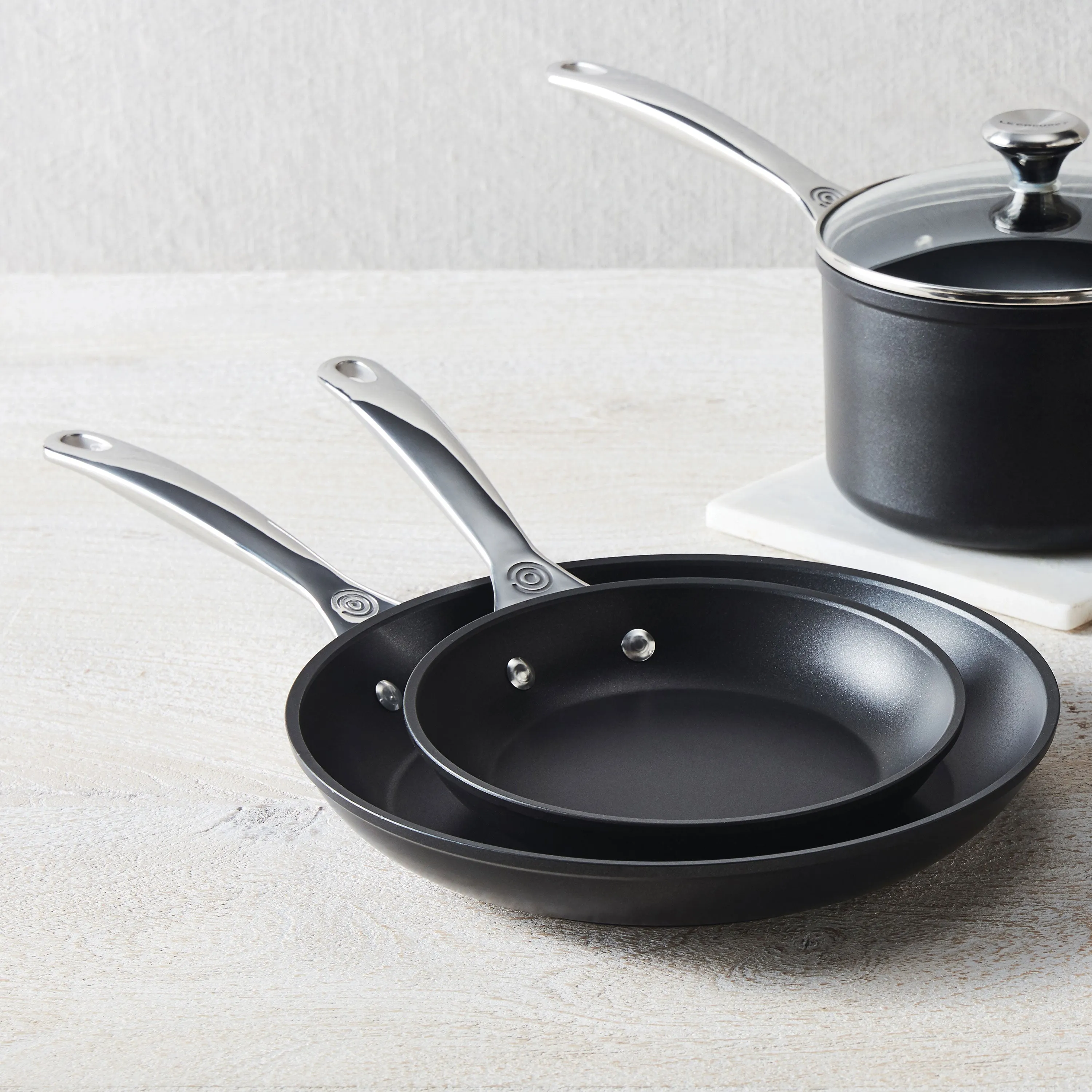 Le Creuset Toughened Nonstick Pro 8 & 10" Skillet Set