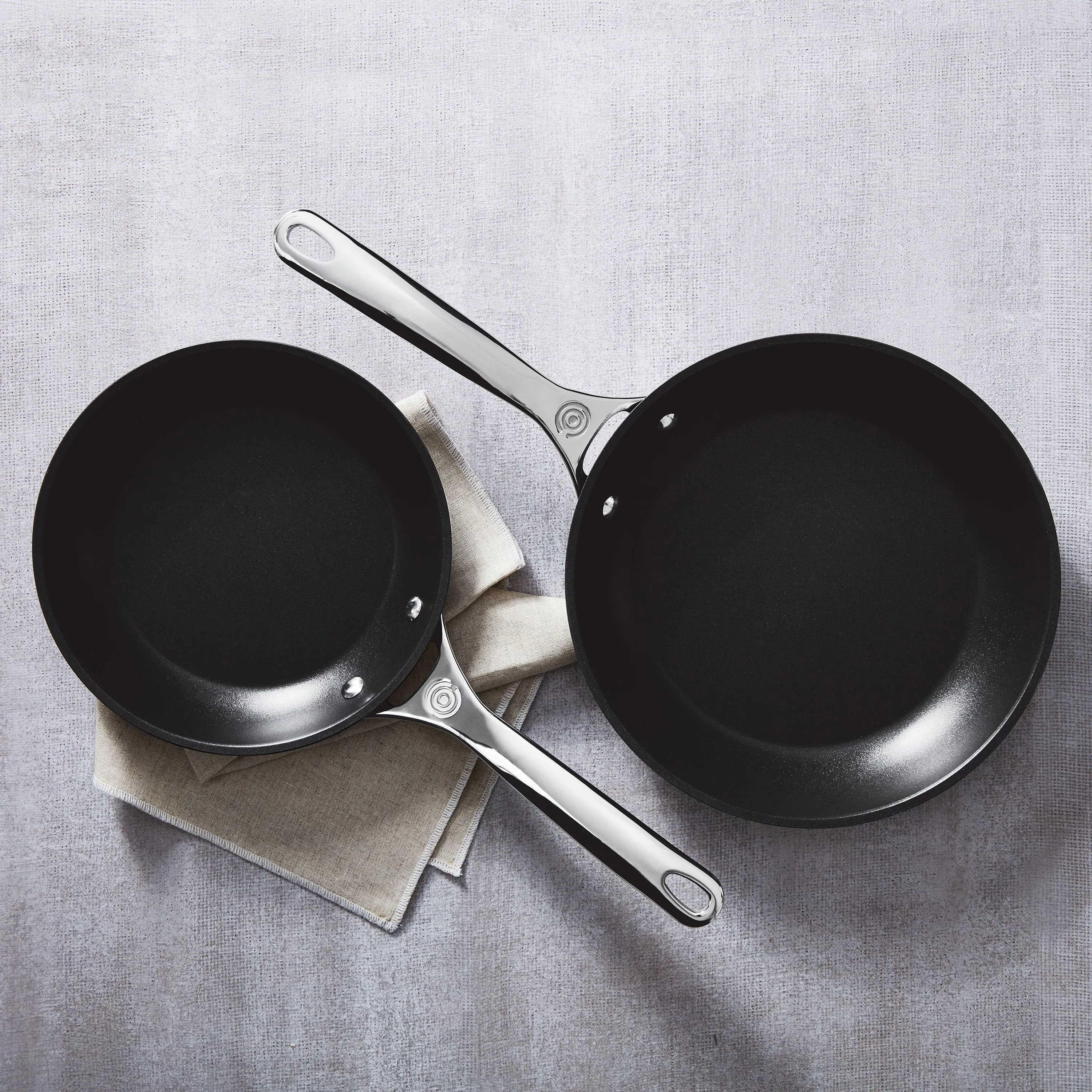 Le Creuset Toughened Nonstick Pro 8 & 10" Skillet Set