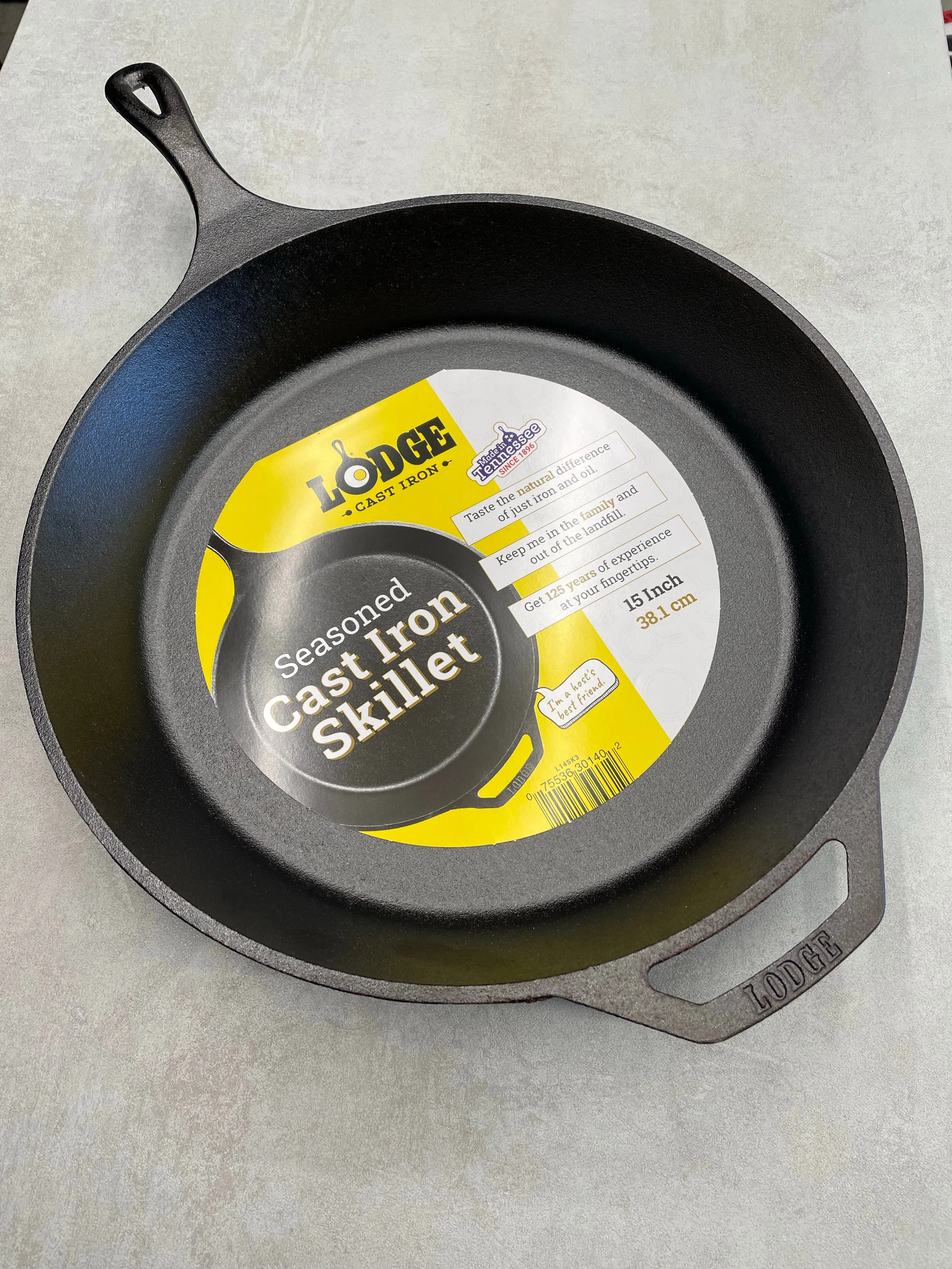 Lodge Cast Iron - 15 inch Skillet