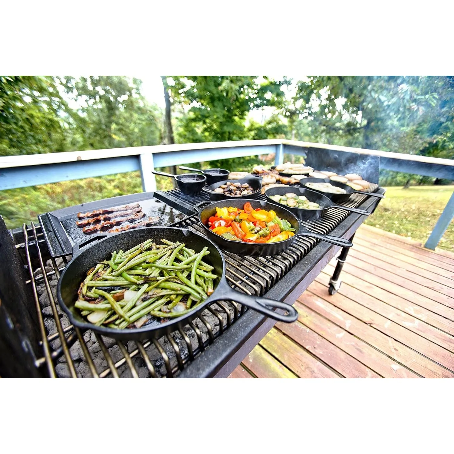 Lodge Seasoned Cast Iron Skillet - 12 Inch Ergonomic Frying Pan with Assist Handle, black