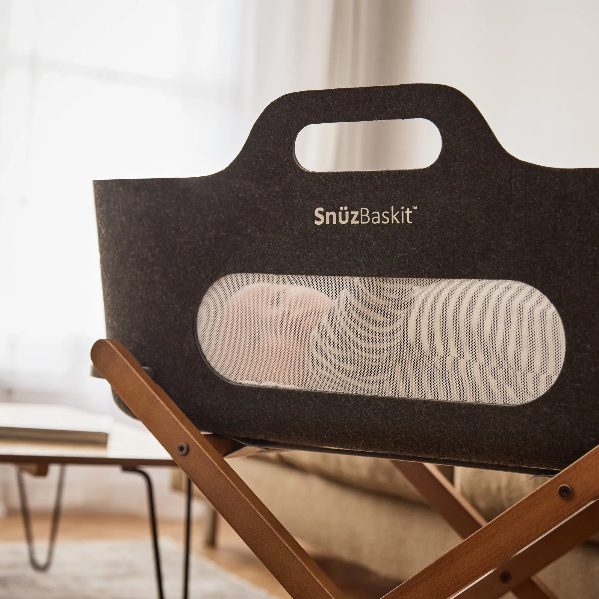 SnuzBaskit Moses Basket with Mattress and Stand Set