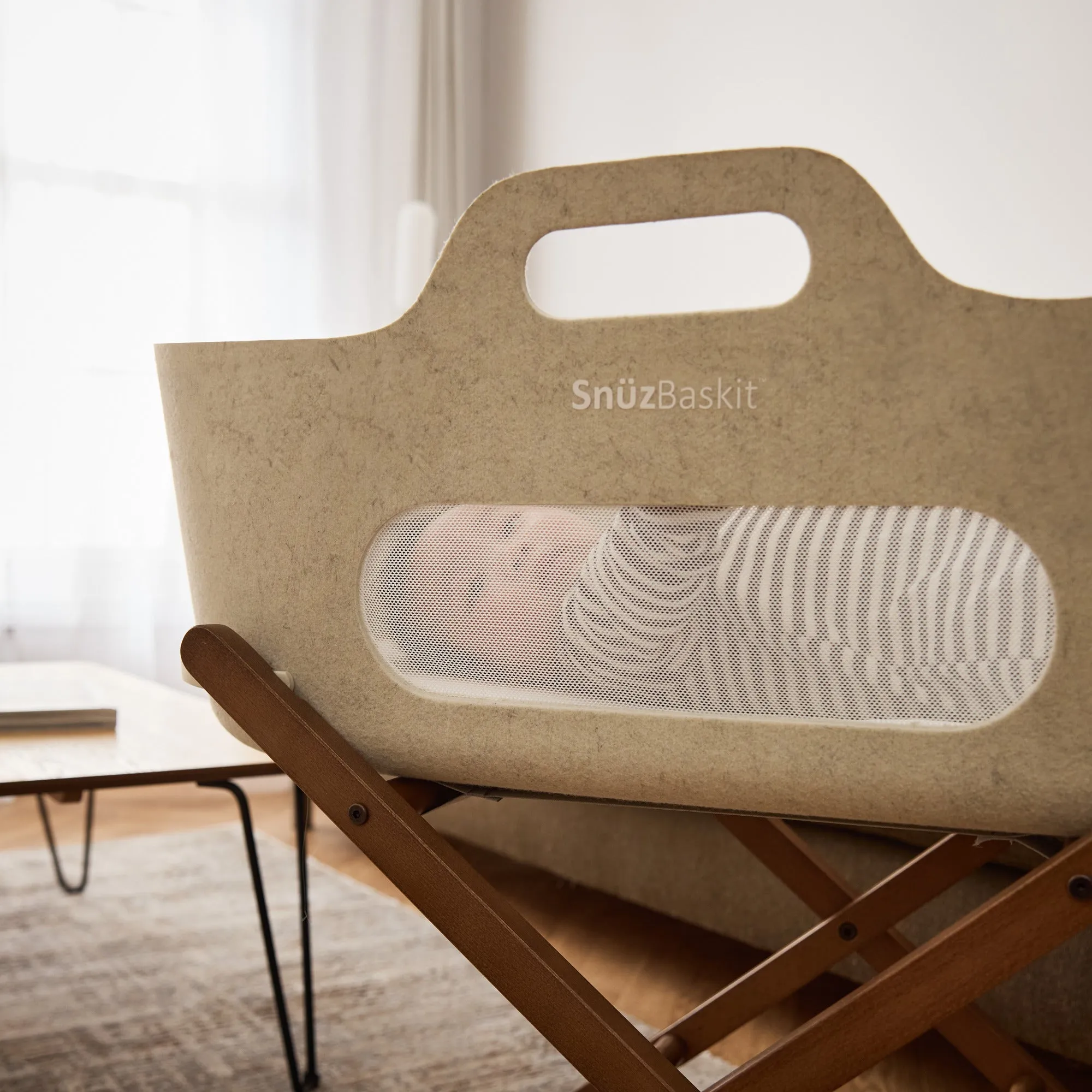SnuzBaskit Moses Basket with Mattress and Stand Set